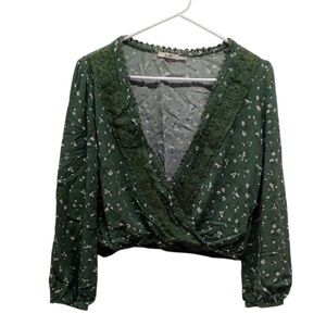 Mi Ami Green Floral Lace Crop Blouse